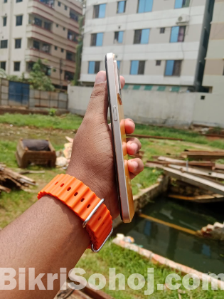 Oppo F21 pro.  8/128 GB